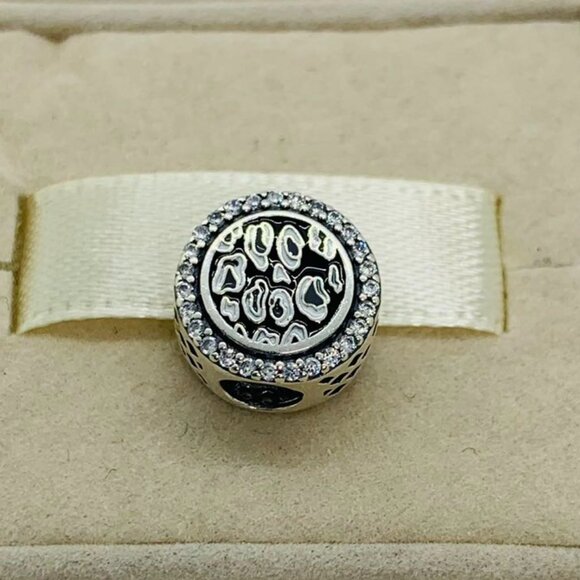 🧜🏾♀️🎀Pandora Black Leopard Print String Charm - Picture 1 of 4